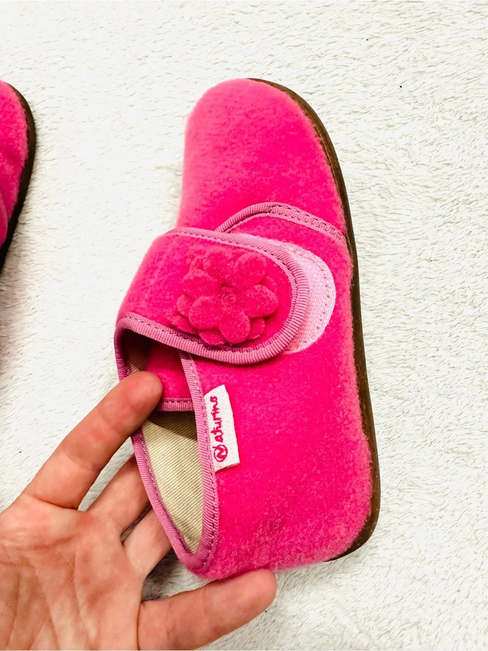 Naturino Girls Fashion House Cute Slippers Size 11 Pink Excellent Condition